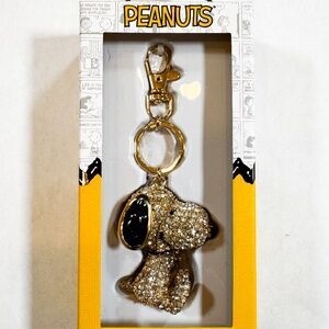 ✨ Peanuts Snoopy Crystal Clip-On Keychain – NWT ✨
